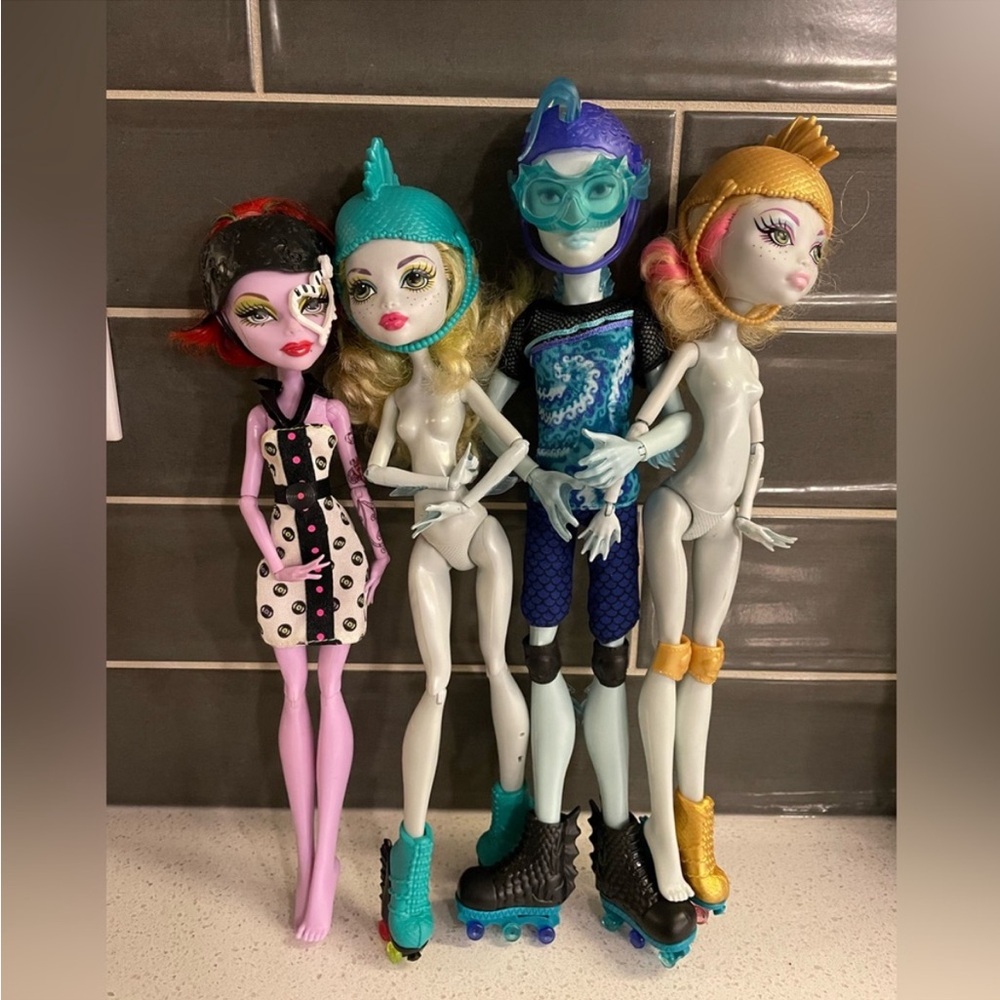 Monster high lot